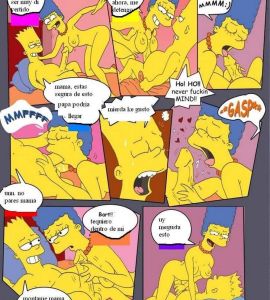 Porno - Bart y Hugo se Fornican a Marge y Lisa Simpson - 3
